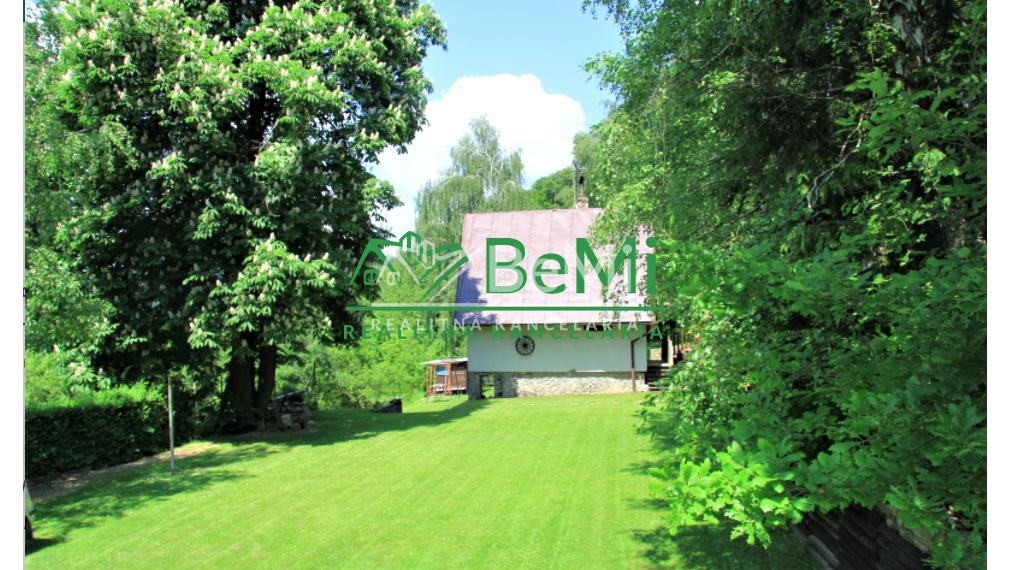 Chata na úplnej samote v lese s vlastnou prístupovou cestou  039-13-MACHO