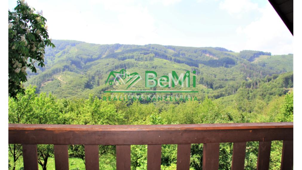 Chata na úplnej samote v lese s vlastnou prístupovou cestou  039-13-MACHO