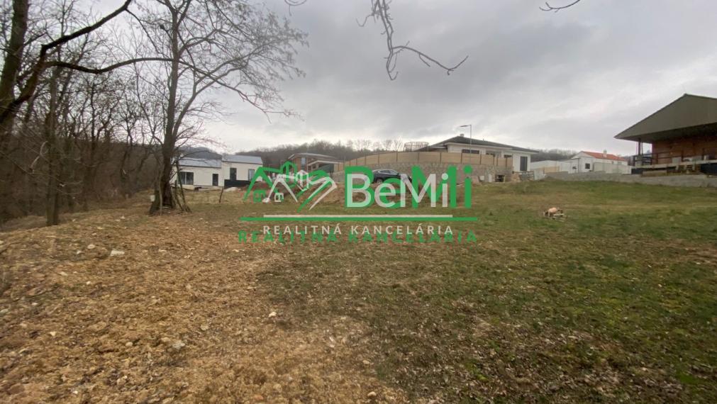 Pozemok Nitra - Štitáre pod lesom 875 m2 ID 445-14-MIG