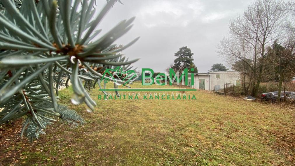 Pozemok Nitra - ZOBOR 805 m2 ID 446-14-MIG