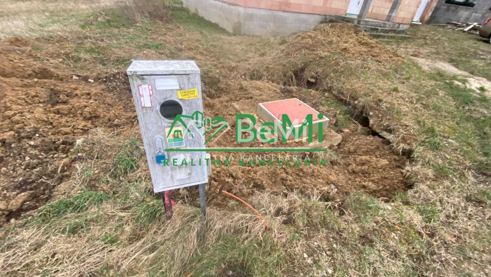 5 izbový rodinný dom , hrubá stavba Nitra - Malý Lapáš ID 447-12-MIG