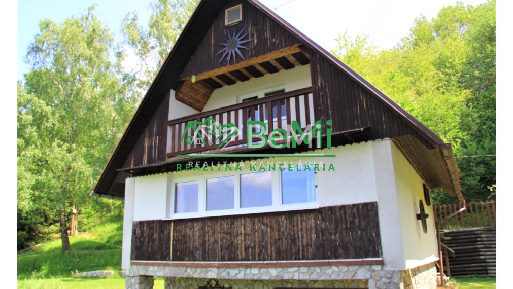 Chata na úplnej samote v lese s vlastnou prístupovou cestou  039-13-MACHO