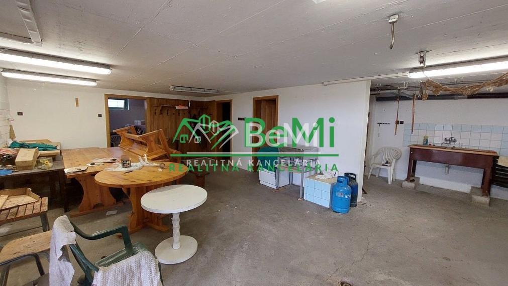 Predaj - Strelnica s poľovníckou chatou v okrese Hlohovec