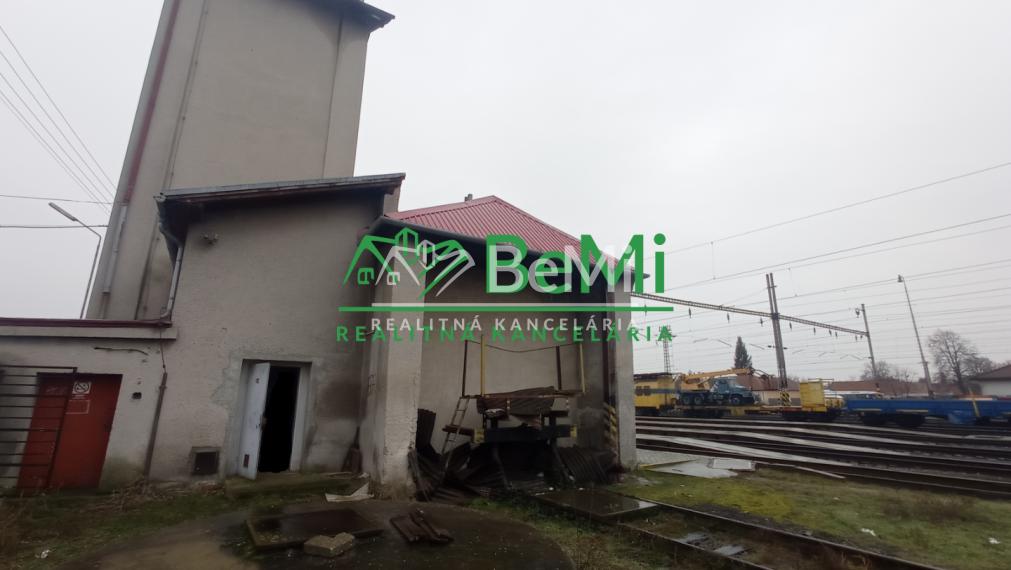 Prenájom, prípadne predaj obchodného priestoru - Levice ( 059-28-DUJU)