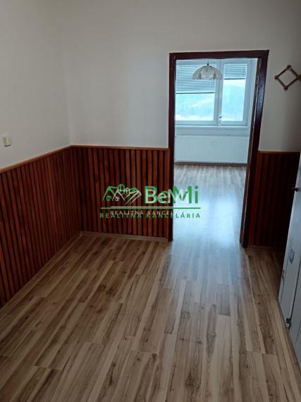 Predaj: 3 izbový byt, 69,66 m2, Čadca ( 230-113-MACHa)