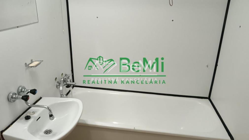 Predaj: 3 izbový byt, 69,66 m2, Čadca ( 230-113-MACHa)