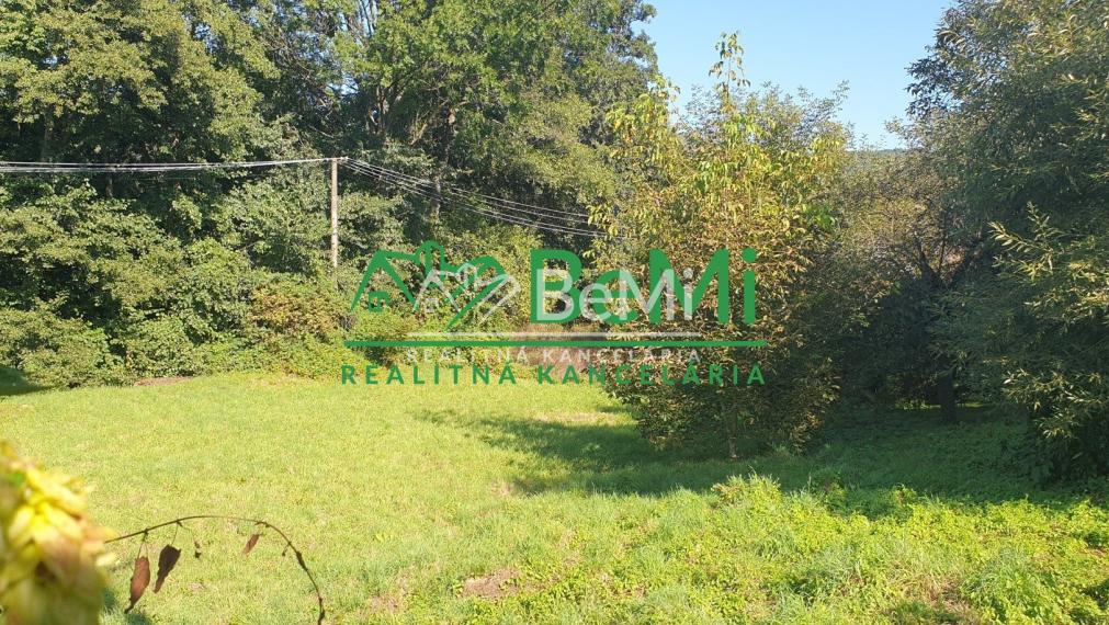 POZEMOK pre váš dom...950m2...Krnča  (097-14-DARE)