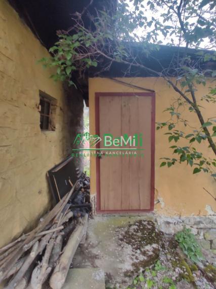 Rekreačná chalupa Kolárovice, okres Bytča, 351m2