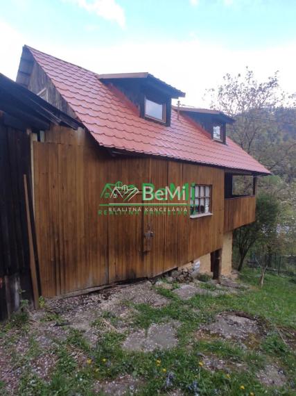 Rekreačná chalupa Kolárovice, okres Bytča, 351m2