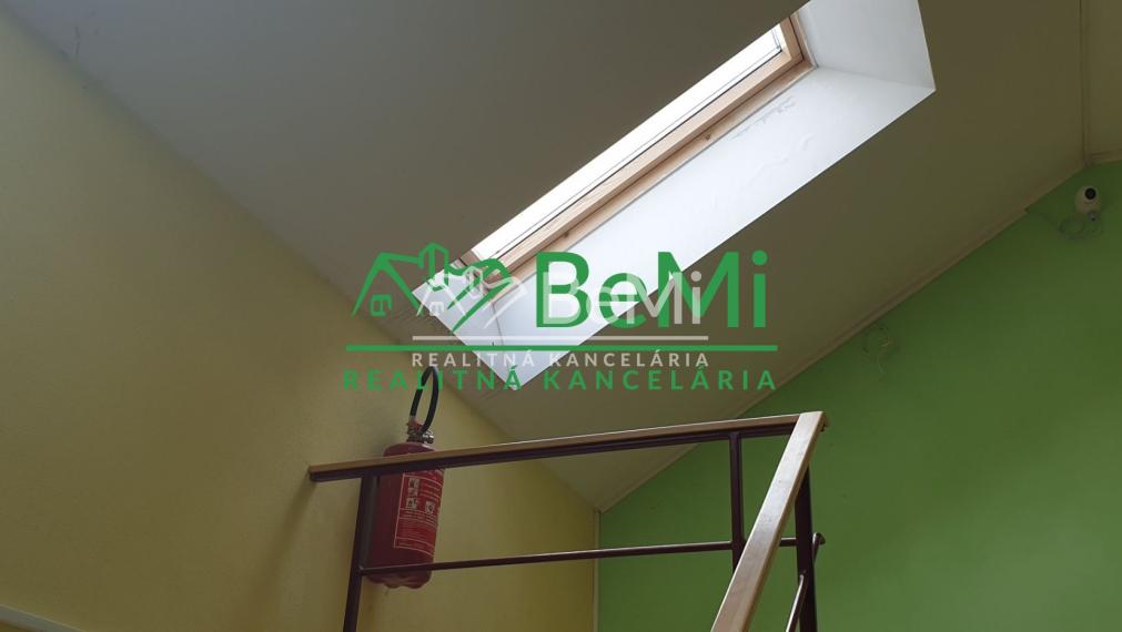 Prenájom... KANCELÁRSKY PRIESTOR ... Nitra... Novozámocká ulica (138-26-DAR)