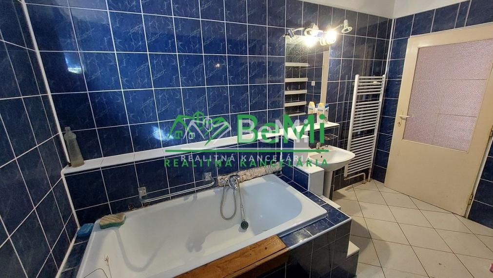 Na predaj - rodinný dom v obci Kovarce - ID 147-12-LUGUa