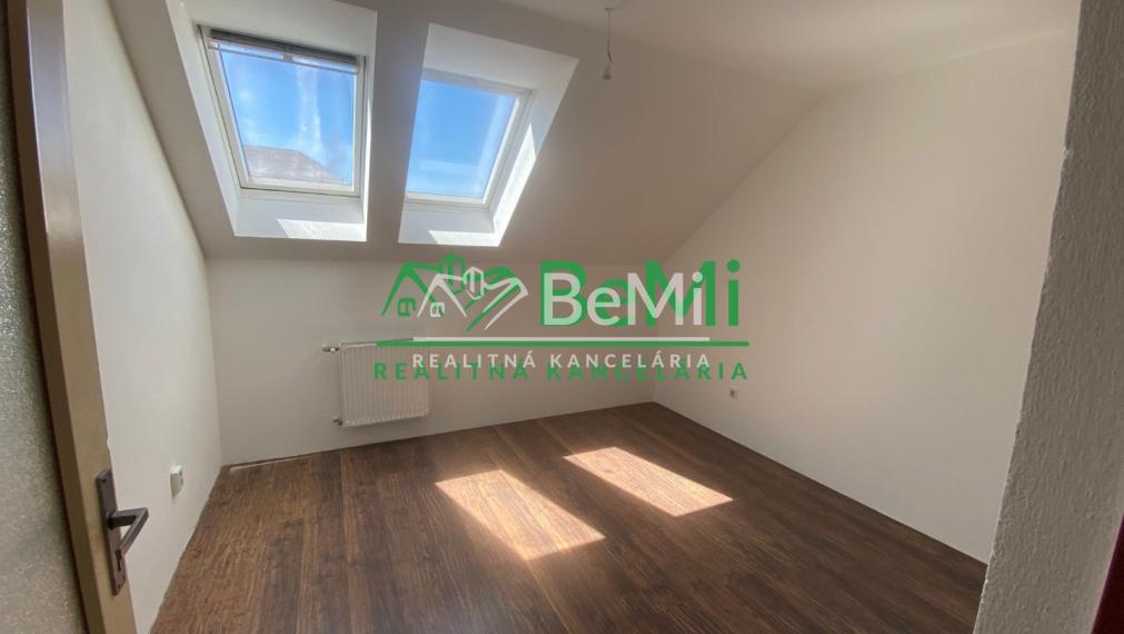 6 izbový rodinný dom pozemok 1 952 m2 Dolný Ohaj ID 482-12-MIG