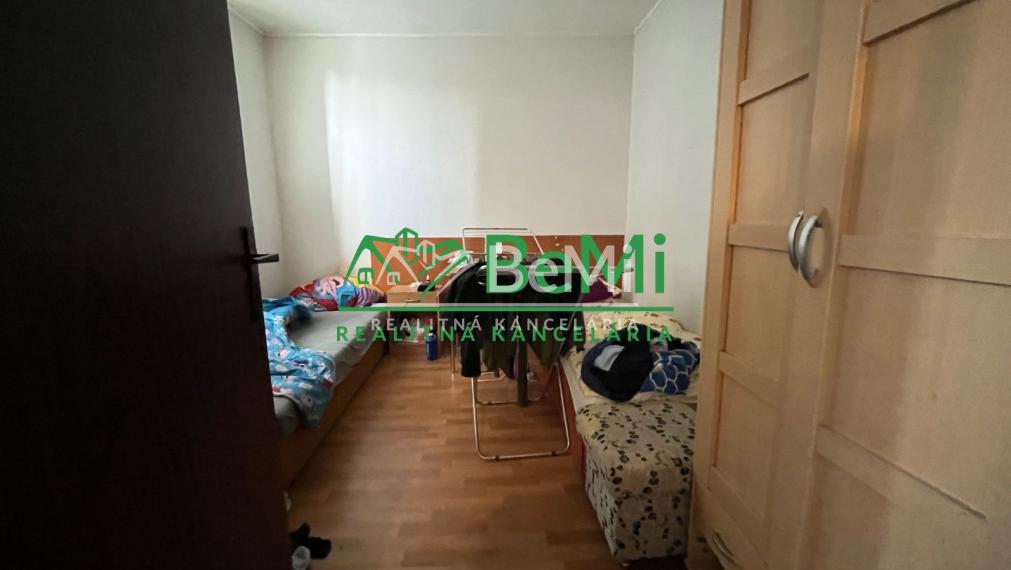 Predaj  3 izbový byt  - Levice (023-113-MIJKa)