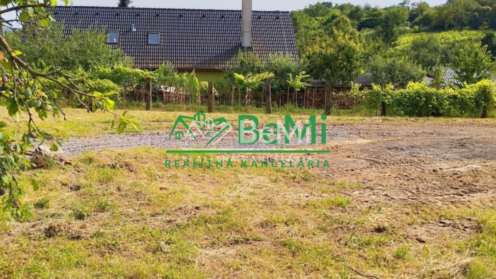 Predaj,  pozemok - Zlaté Moravce (1185-14-AFI)