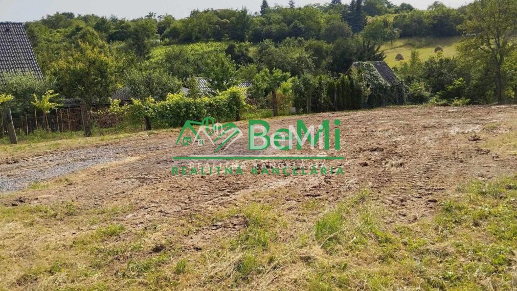 Predaj,  pozemok - Zlaté Moravce (1185-14-AFI)