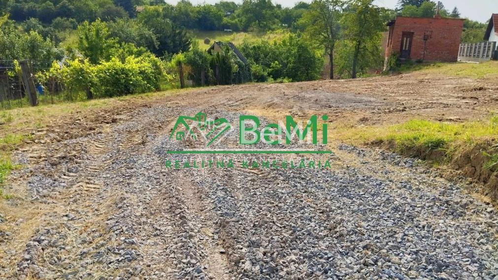 Predaj,  pozemok - Zlaté Moravce (1185-14-AFI)