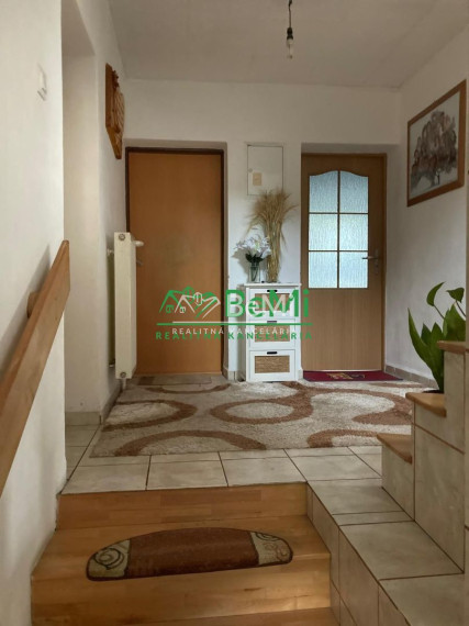 Predaj: Dom,280m2,Stankovany, okres RBK, 898m2(102-12-PEMOE)