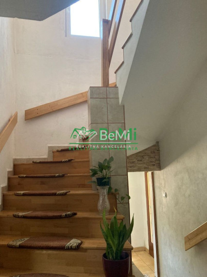 Predaj: Dom,280m2,Stankovany, okres RBK, 898m2(102-12-PEMOE)