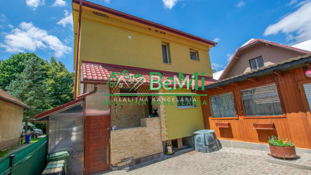Predaj: Dom,280m2,Stankovany, okres RBK, 898m2(102-12-PEMOE)