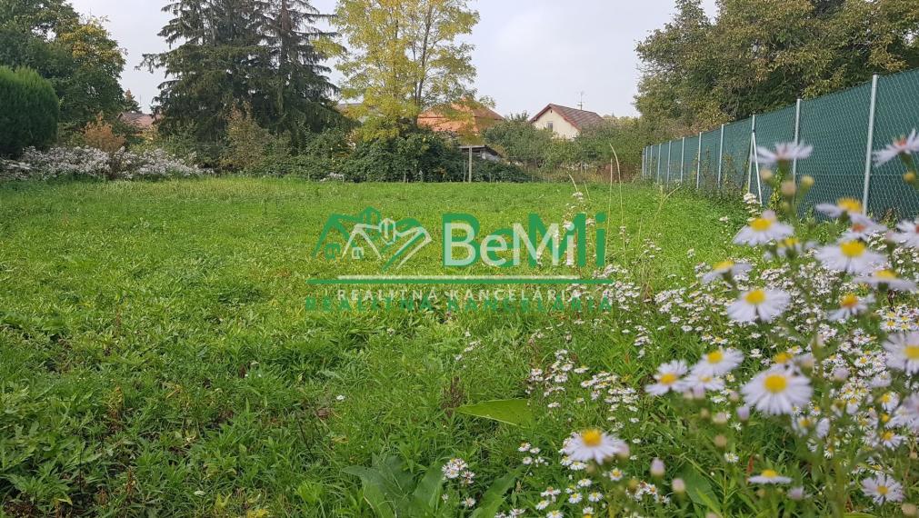 Stavebný POZEMOK 570m2 ... BÁB (143-14-DARE)