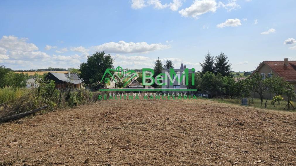 Pozemok so starším domom v obci Malé Chyndice ID 239-14-MIGa