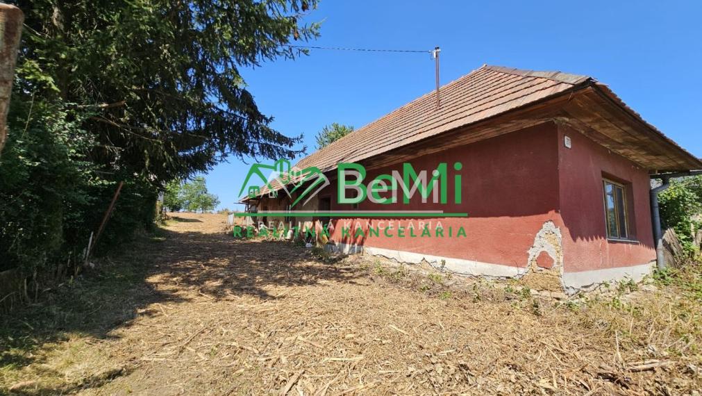 Pozemok so starším domom v obci Malé Chyndice ID 239-14-MIGa