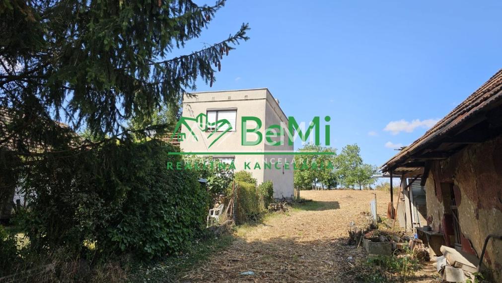 Pozemok so starším domom v obci Malé Chyndice ID 239-14-MIGa