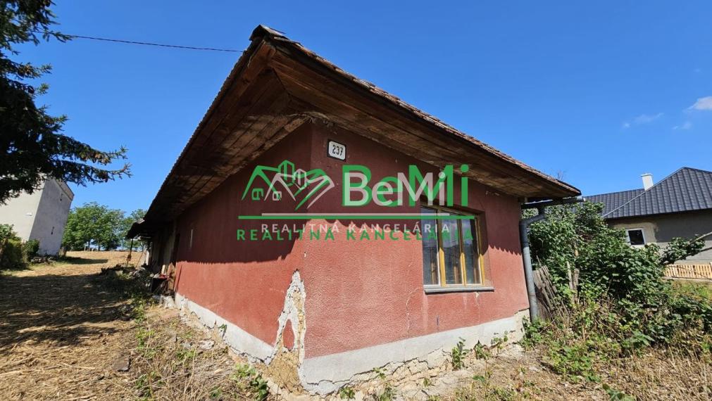 Pozemok so starším domom v obci Malé Chyndice ID 239-14-MIGa