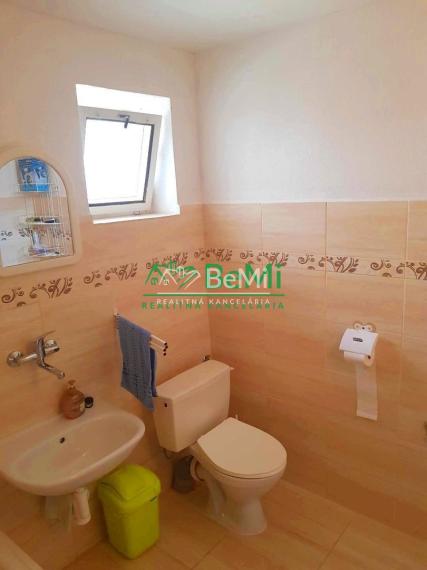 Predaj, rodinný dom, chalupa - Šahy (031-12-PEKR)