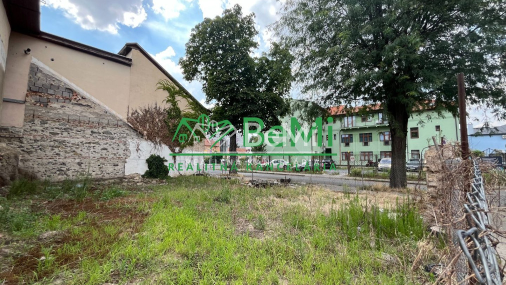 Predaj stavebný pozemok -  Levice ( 041-14-MIJK)