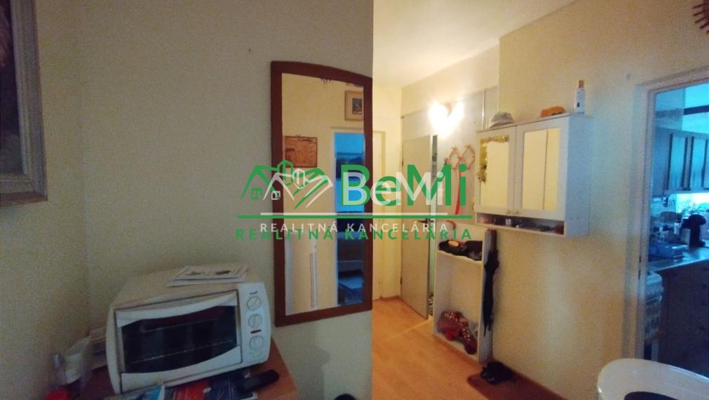 Priestranný 2-izbový byt na PREDAJ-Lučenec