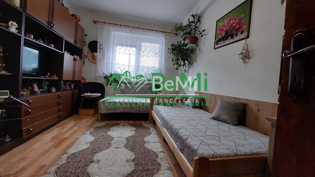 Na predaj 3 izbový byt v meste Bošany  ID 165-113-LUGU