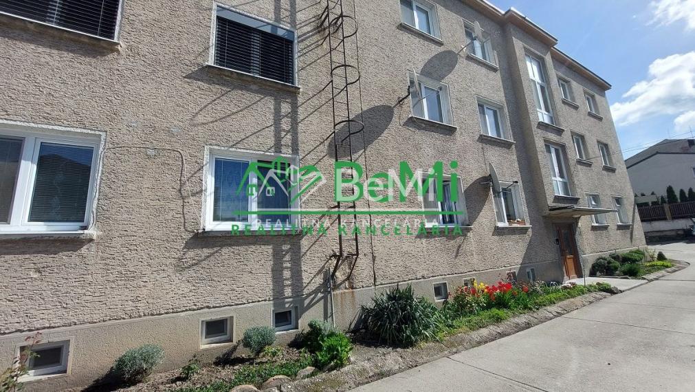 Na predaj 3 izbový byt v meste Bošany  ID 165-113-LUGU