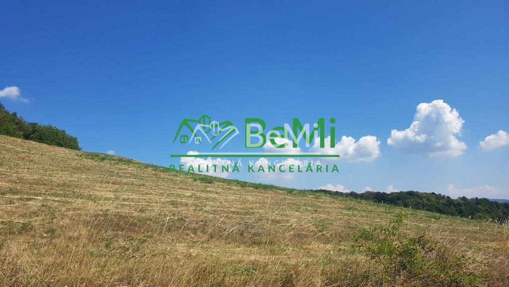 POZEMOK pre váš dom...1077 m2...Horné Hámre (131-14-DAR)