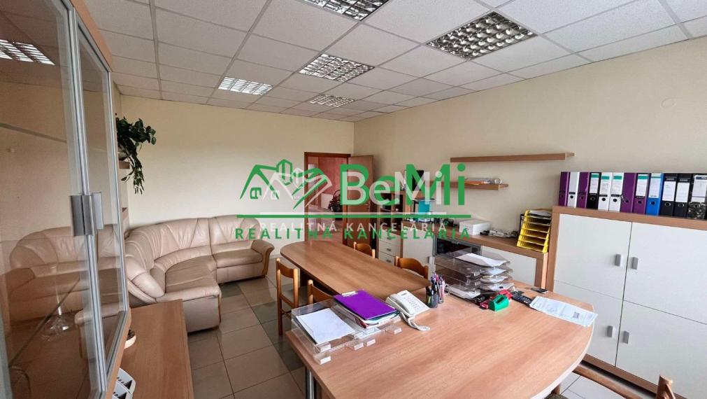 Prenájom výrobnej haly so skladom v Partizánskom 002-28-ANPEa