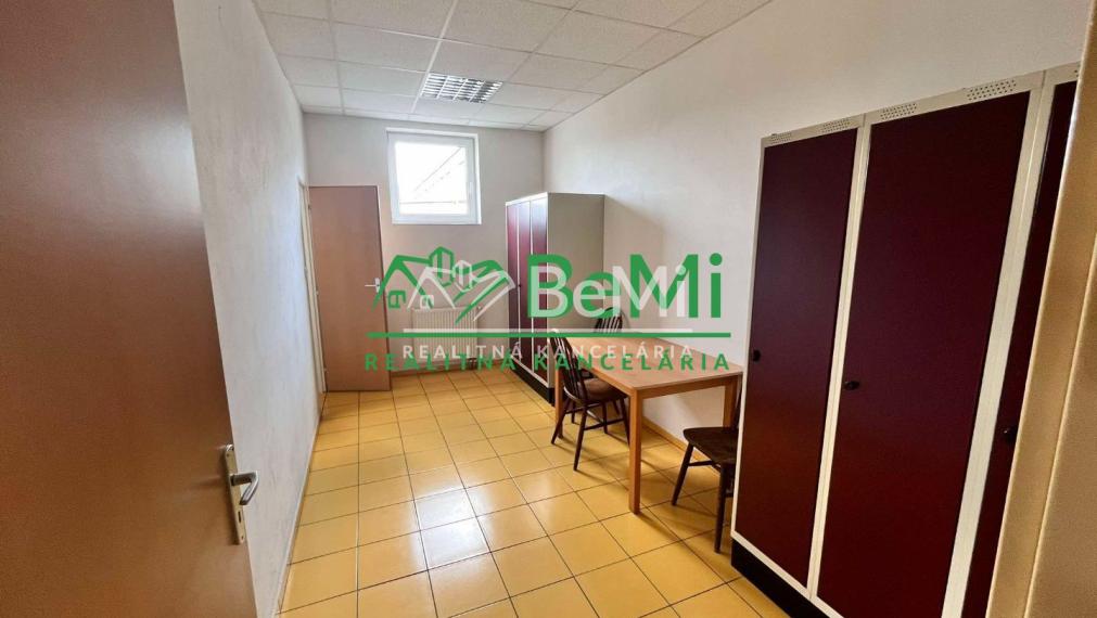 Prenájom výrobnej haly so skladom v Partizánskom 002-28-ANPEa