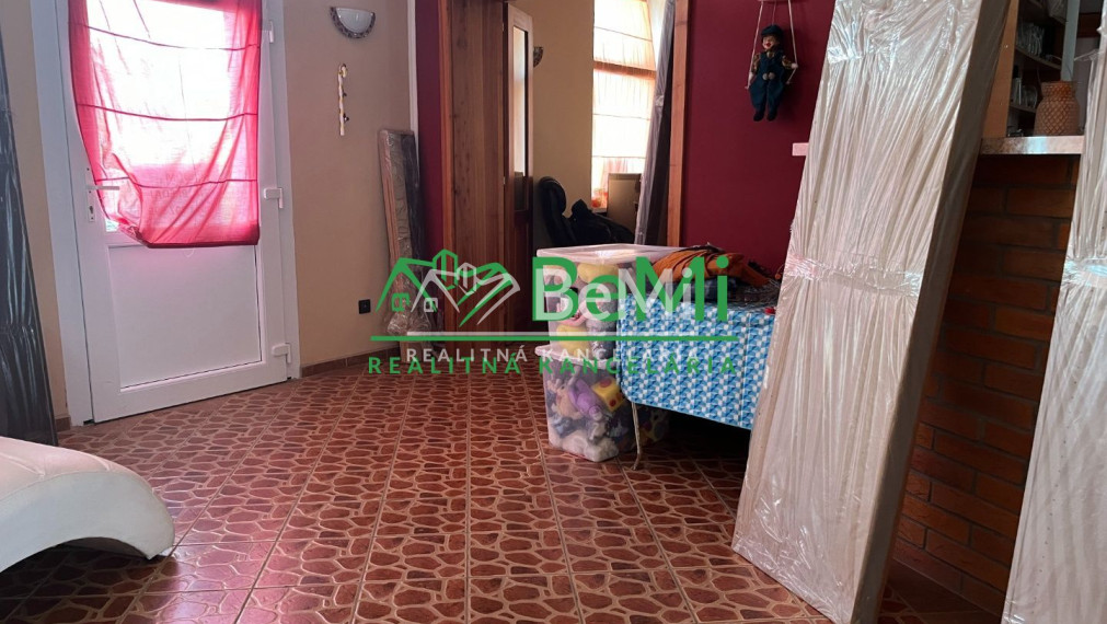 Predaj rodinný dom /komerčný objekt/ -  Levice (052-15-MIJK)