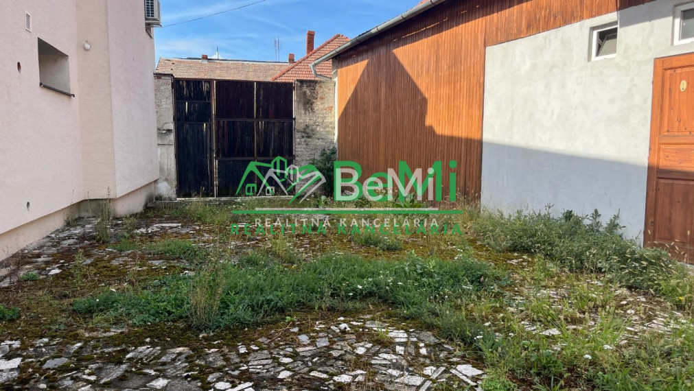 Predaj rodinný dom /komerčný objekt/ -  Levice (052-15-MIJK)