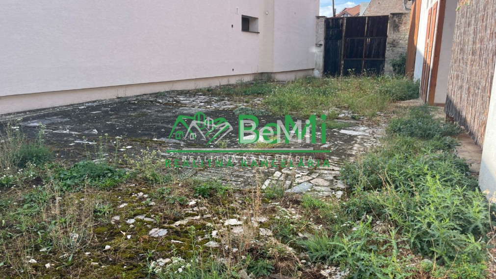 Predaj rodinný dom /komerčný objekt/ -  Levice (052-15-MIJK)