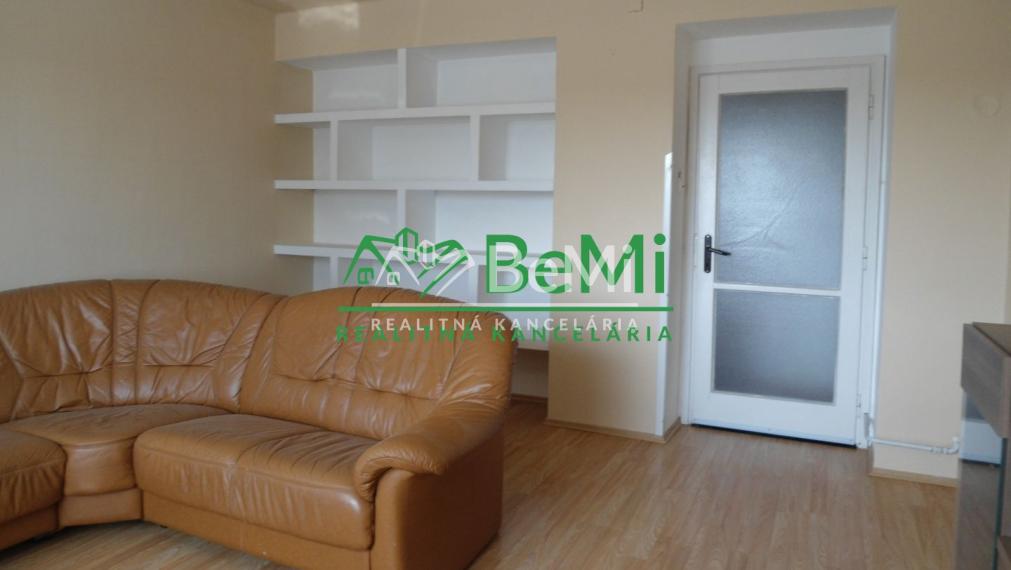 NR - 2 izbový byt, časť Dolné Krškany - Novozámocká ul.