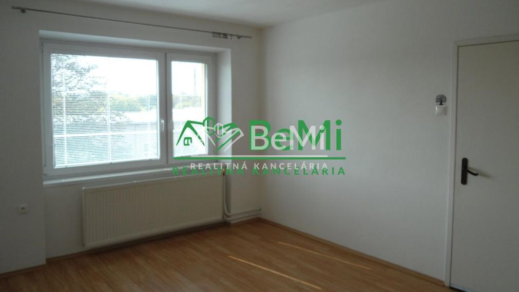 NR - 2 izbový byt, časť Dolné Krškany - Novozámocká ul.