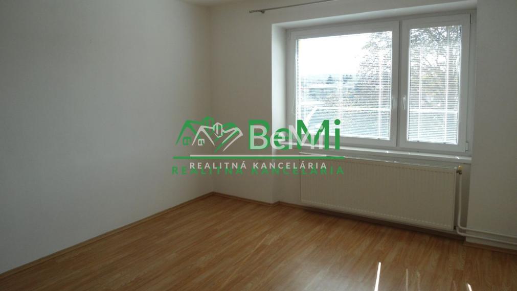 NR - 2 izbový byt, časť Dolné Krškany - Novozámocká ul.