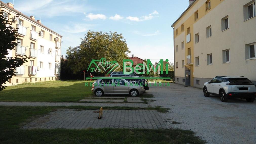 NR - 2 izbový byt, časť Dolné Krškany - Novozámocká ul.