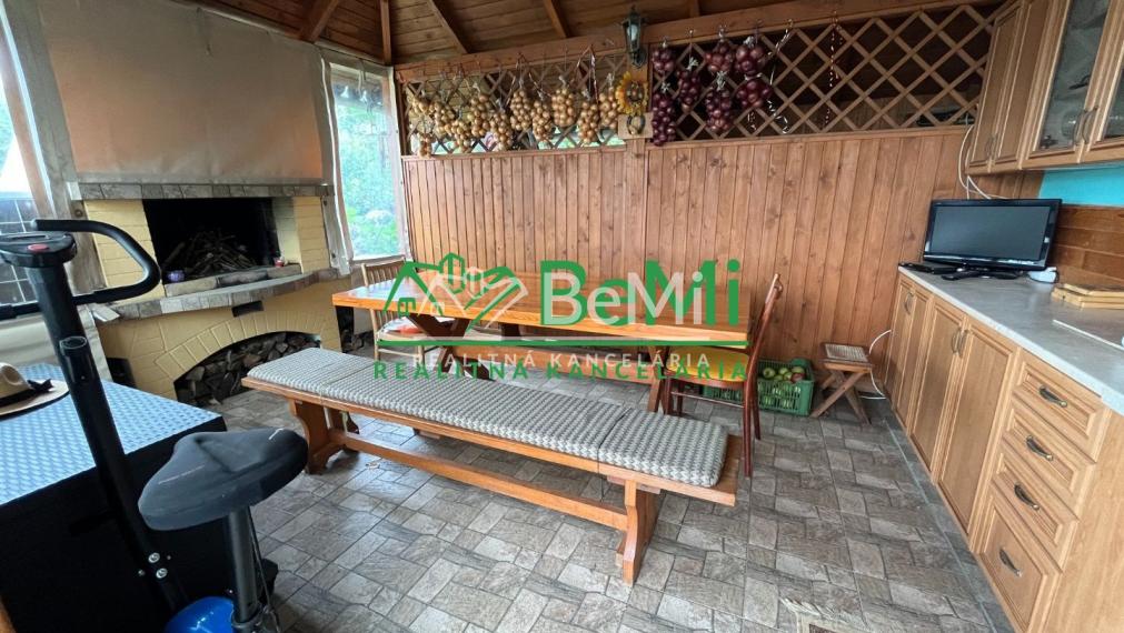 Predaj   chalupa rekreačný dom s vinicou Levice (054-13-MIJK)