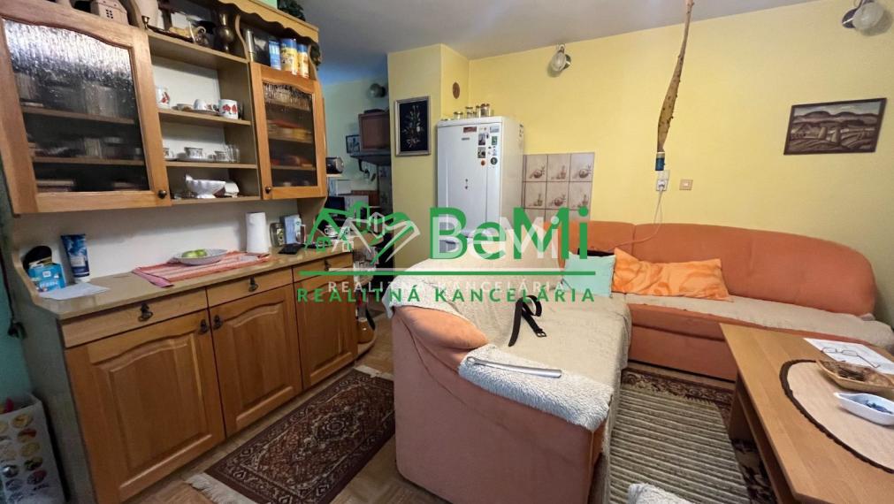 Predaj   chalupa rekreačný dom s vinicou Levice (054-13-MIJK)