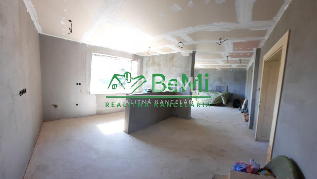 Predaj rodinného domu - Tekovské Lužany (003-12-MIVYa)