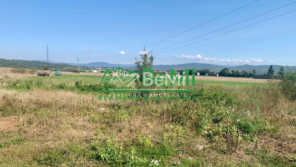 Stavebný pozemok medzi novostavbami 647 m2, Sielnica