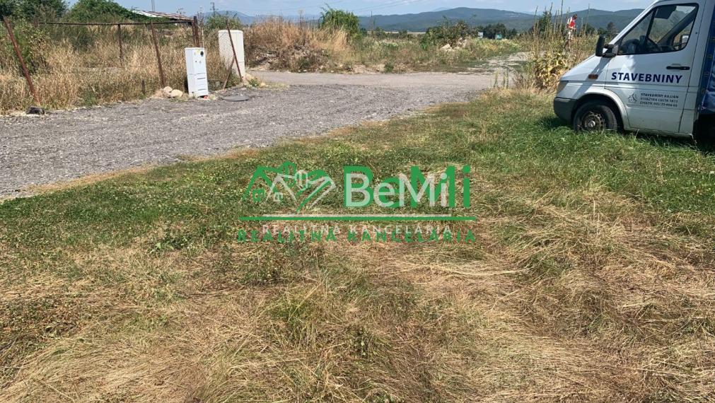 Stavebný pozemok medzi novostavbami 647 m2, Sielnica