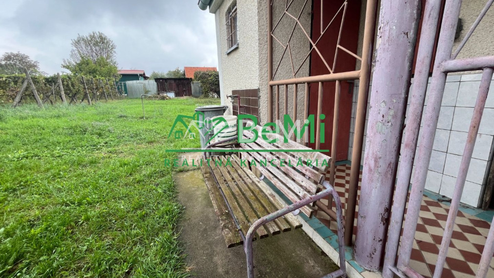 Predaj chalupa so záhradou /ZNÍŽENÁ CENA/- Mýtne Ludany (056-13-MIJKa)