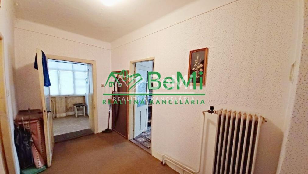 Predaj rodinného domu - Plášťovce (026-12-HEKAa)